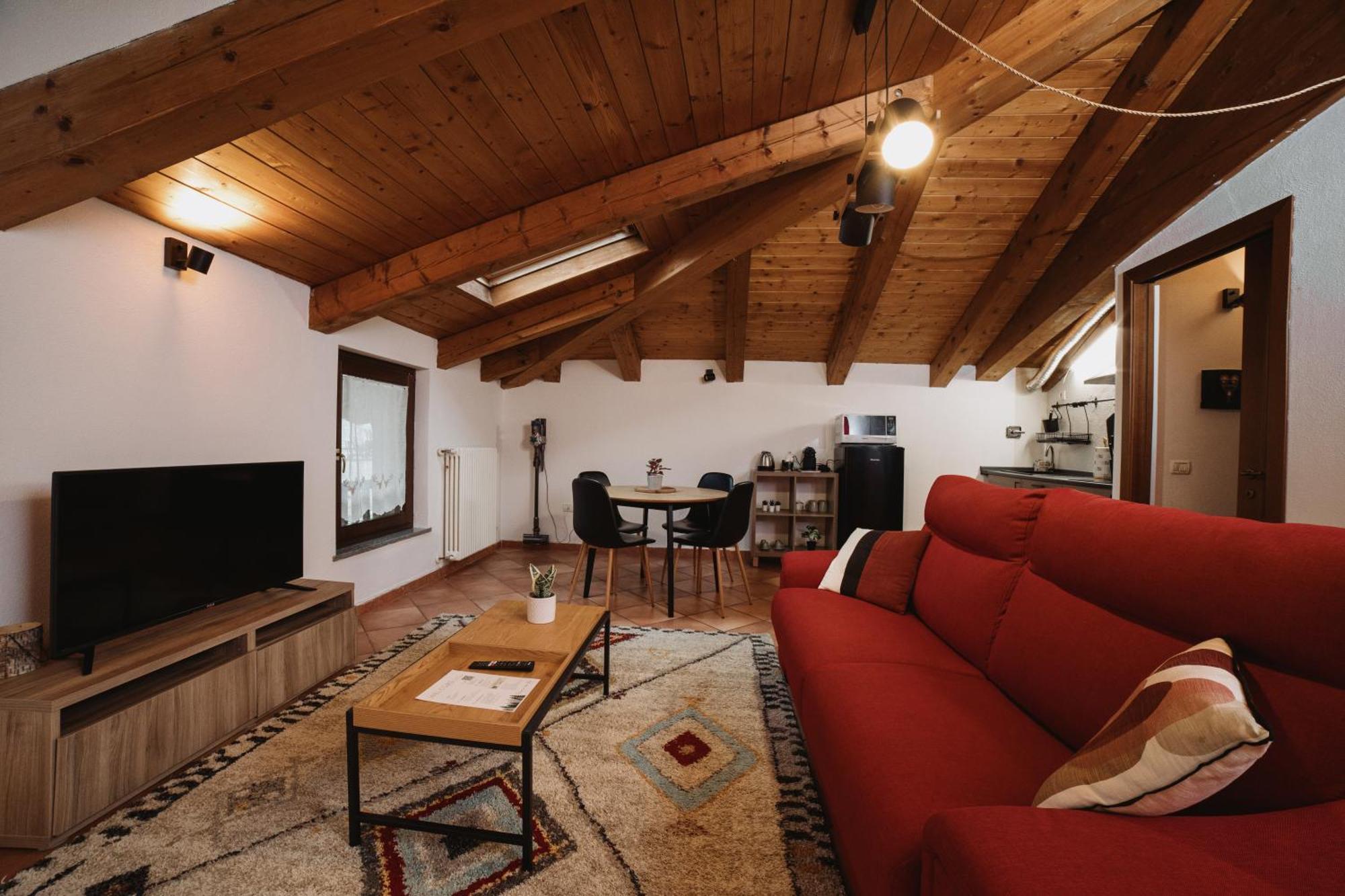 Maison Petit Rouge By Hili